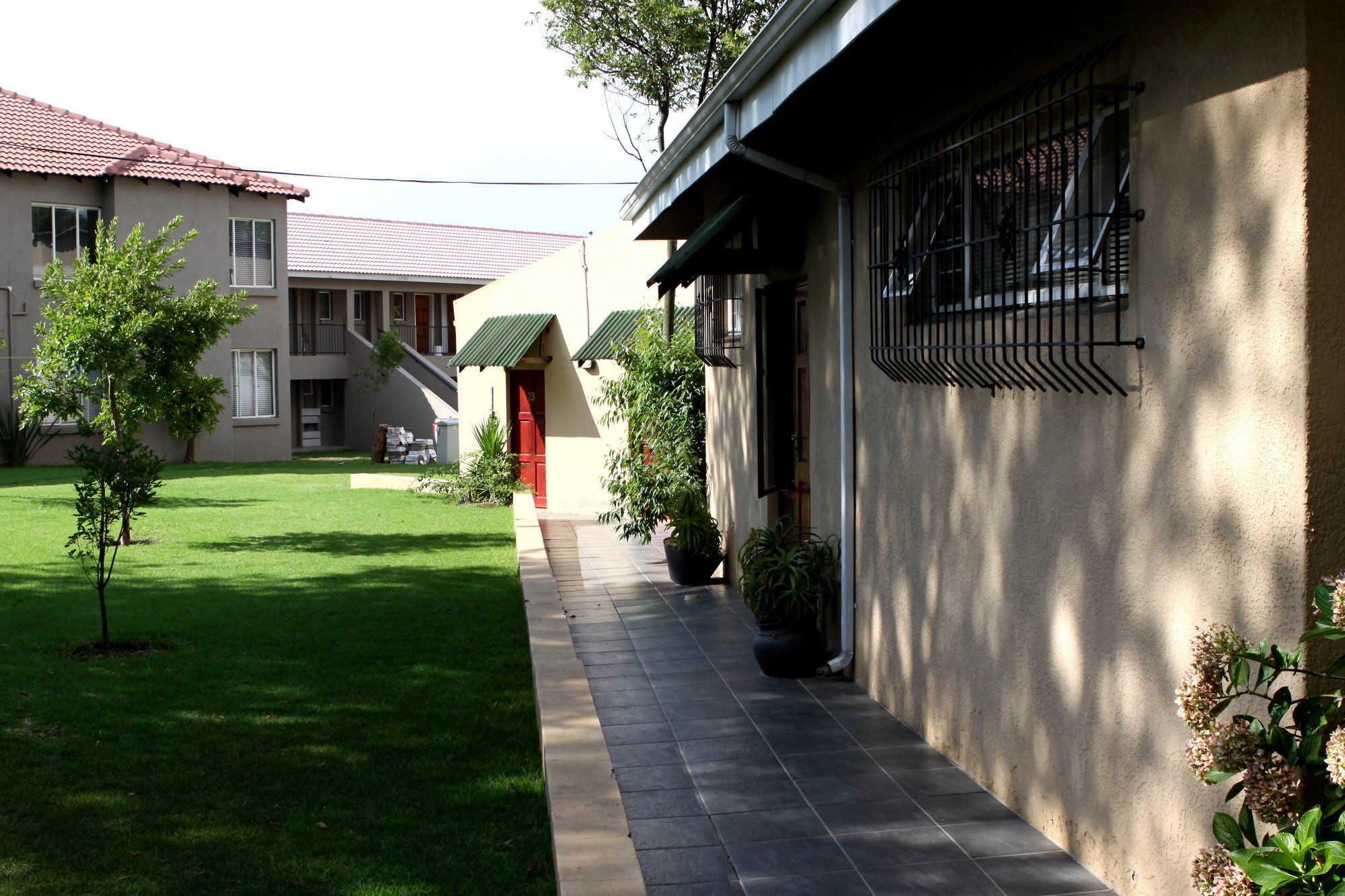 Airport Lodge Guest House Kempton Park Exterior foto